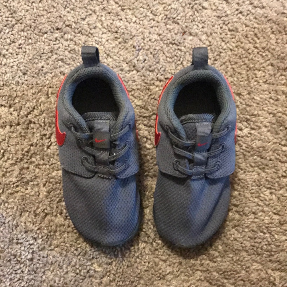Toddler Nike shoes